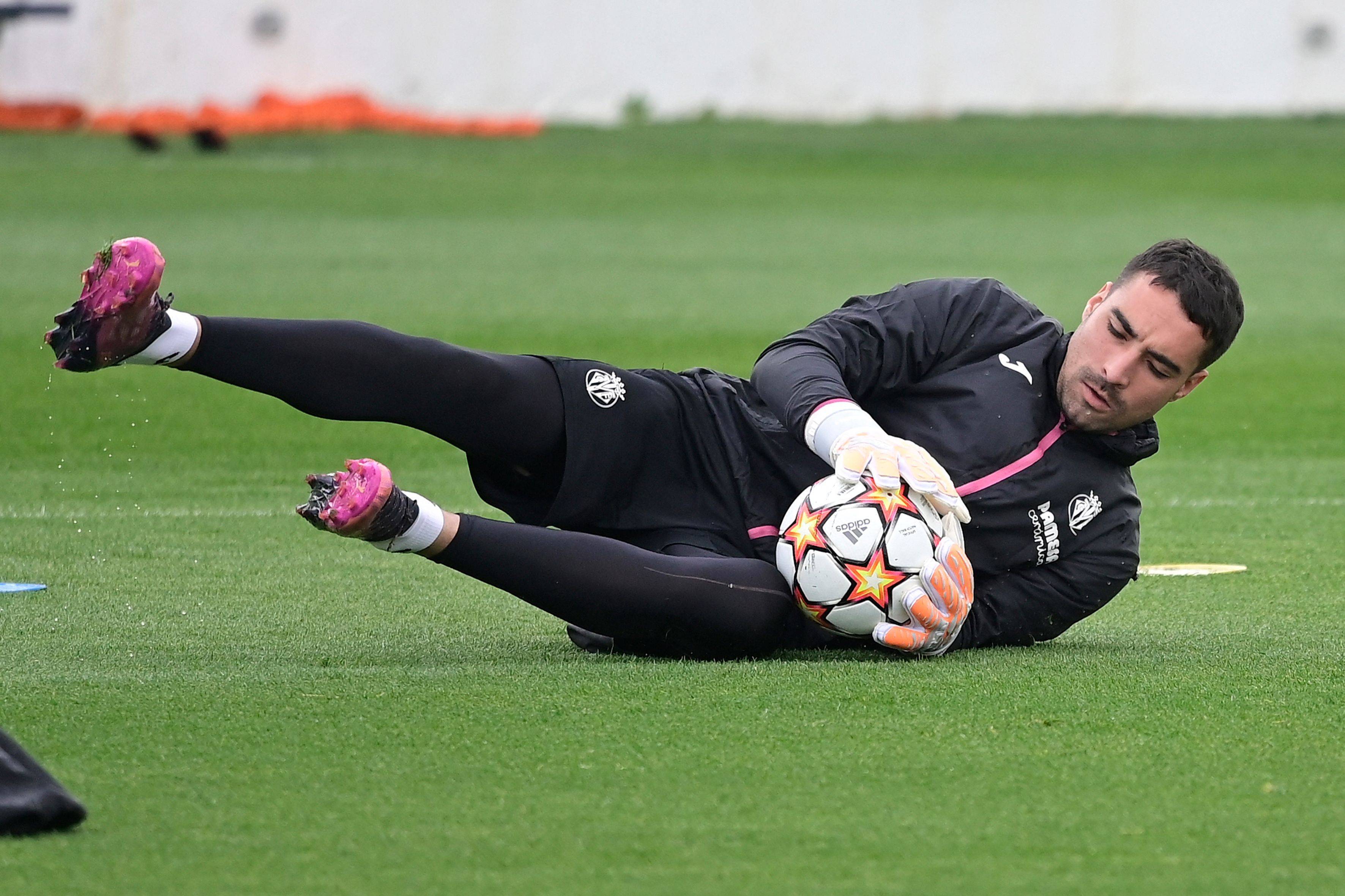 比利亚雷亚尔发布备战花絮;窗口期队长鼓劲;欧冠任务艰巨;团队化学反应显著的简单介绍 比利亚雷亚尔发布备战花絮;窗口期队长鼓劲;欧冠任务艰巨;团队化学反应显著的简单介绍