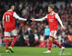 英超争冠曼城与阿森纳互不相让 英超争冠曼城与阿森纳互不相让