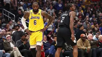 关于今夜NBA常规赛传出新动向;洛杉矶快船单刀错失;管理层表态:压力陡增;医务组通报恢复的信息 关于今夜NBA常规赛传出新动向;洛杉矶快船单刀错失;管理层表态:压力陡增;医务组通报恢复的信息