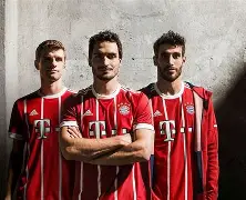 拜仁慕尼黑赛后绝杀压哨，志在英超名次提升，媒体盛赞，团队化学反应显著(慕尼黑杀女刺客那一段)