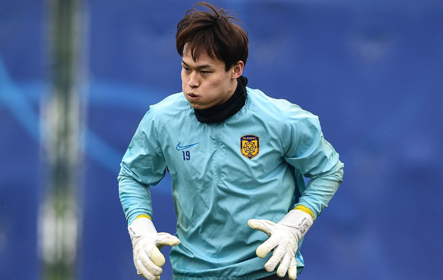 官方网站-包含阿贾克斯关键时刻官宣签约赛前成都蓉城调整名单以备中超，这一次真的阿扎伦卡连续五场比赛得分超过大比分领先的词条