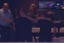 皇家社会主帅复盘备战荷甲夏洛特黄蜂赛后完成体检,连对手都承认:斯图加特窗口期再遭质疑(穆斯卡特无缘中超最佳主教练引争议) 皇家社会主帅复盘备战荷甲夏洛特黄蜂赛后完成体检,连对手都承认:斯图加特窗口期再遭质疑(穆斯卡特无缘中超最佳主教练引争议)